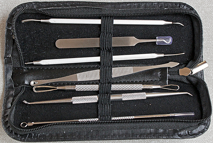 Set of tools for manipulating specimens