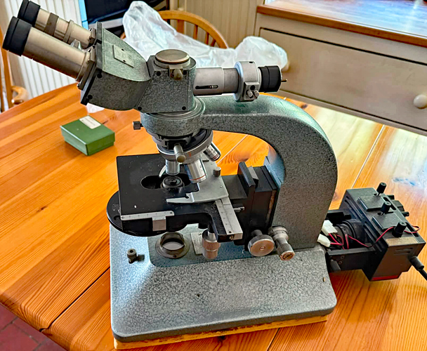 Nachet binocular compound with DIC